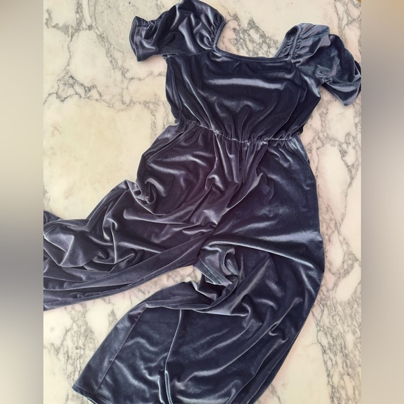 Girls stretch velvet jumpsuit - Picture 2 of 5